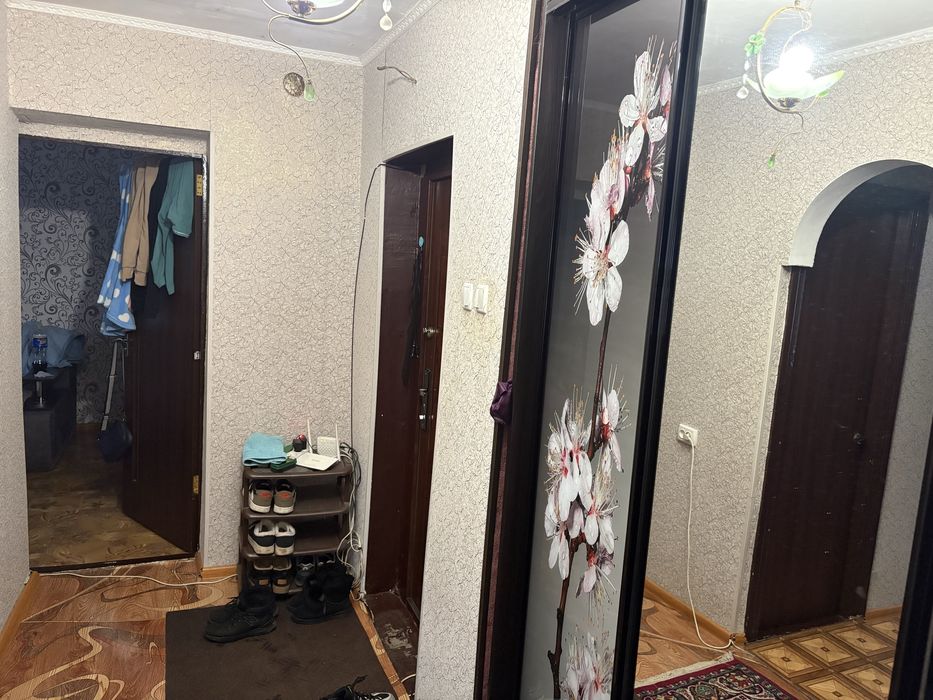 Продам Квартиру 2 кімнатна, 1 поверх . ЦЕНТР МІСТА , кутова !терміново