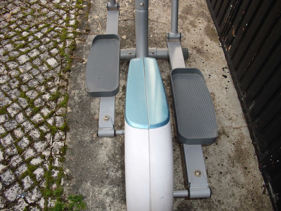 Para desocupar espaço vendo esta máquina musculação
