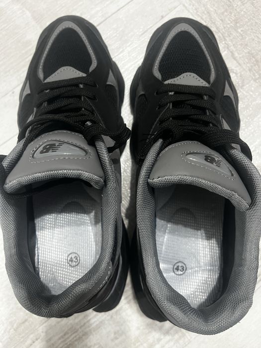 buty sneakersy.