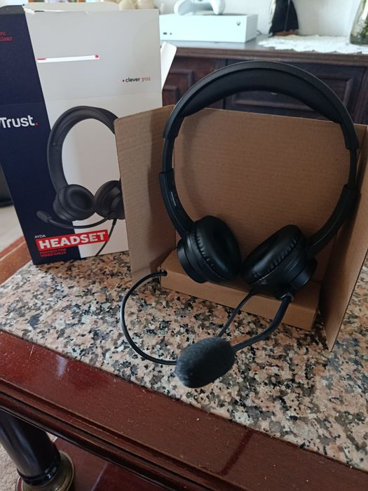 Phones com micro de plug 3,5 mm novos com garantia