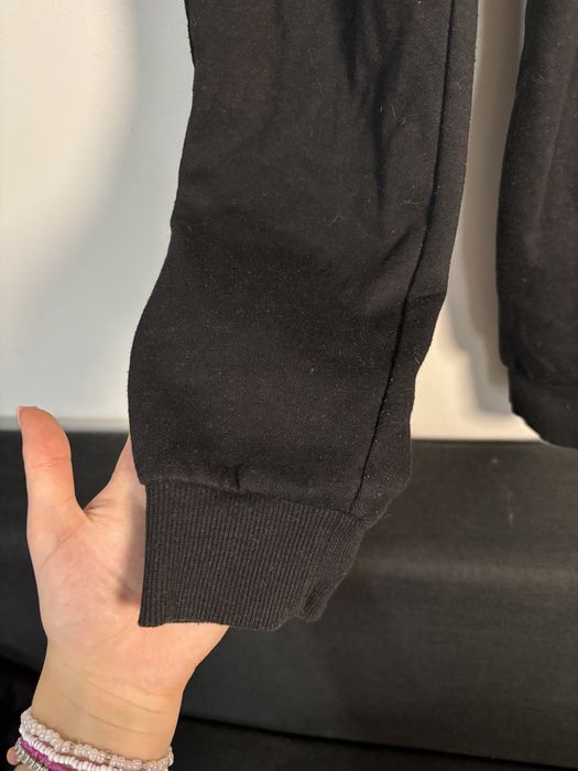 Czarne spodnie dresowe primark