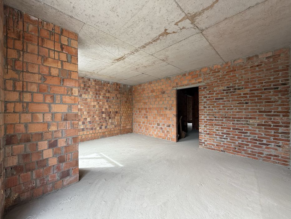 Таунхаус Гостомель на межі Бучі парк Щасливий