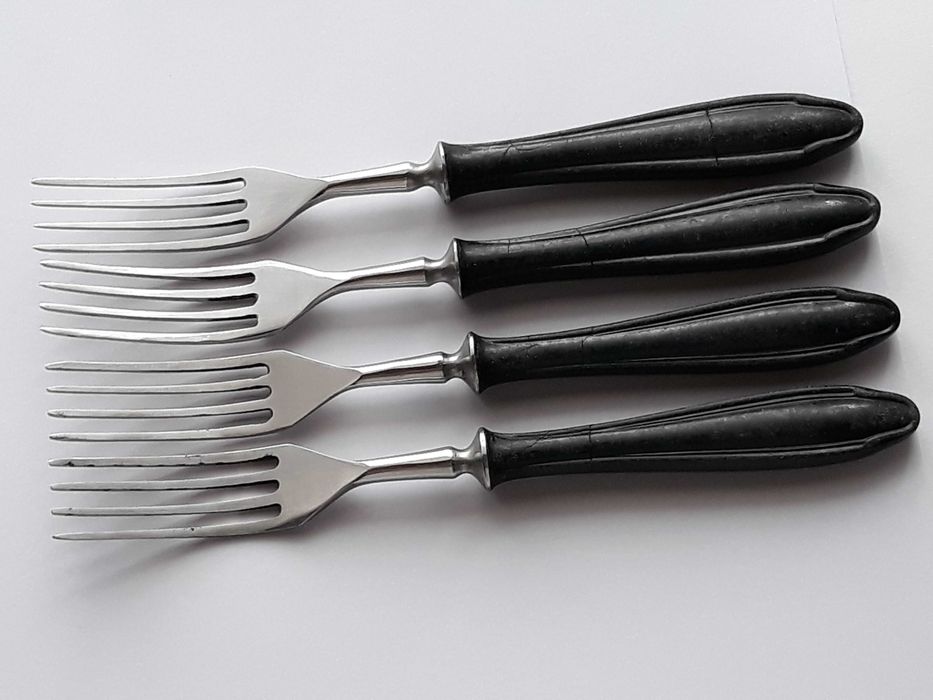 4 stare widelce, wz. BAKELIT