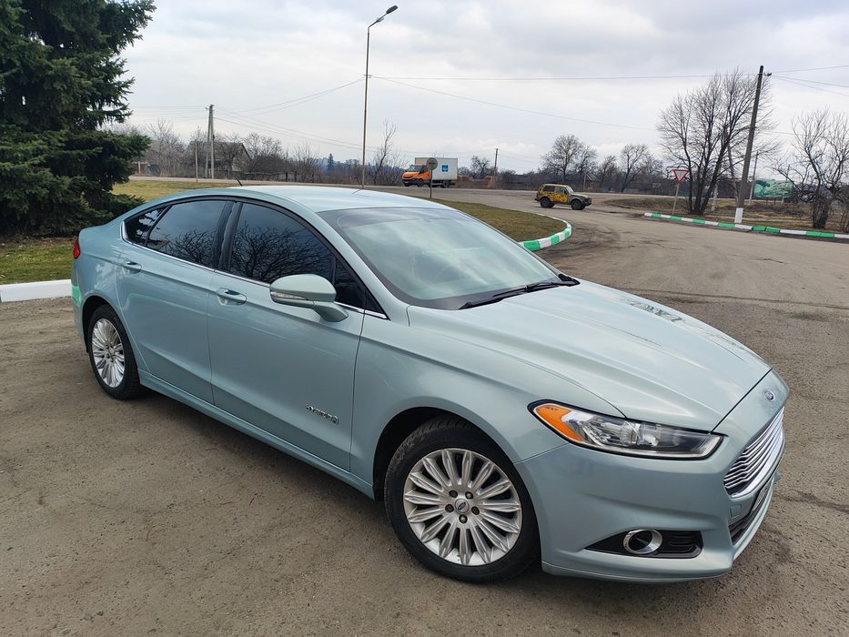 Ford Fusion гибрид