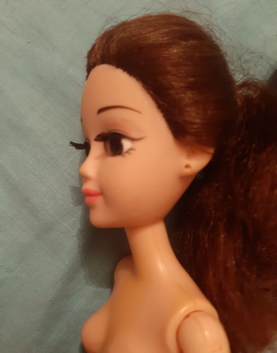 Кукла Abbie с ресницами шарнирные ноги Лялька з віями не дорого шарнір