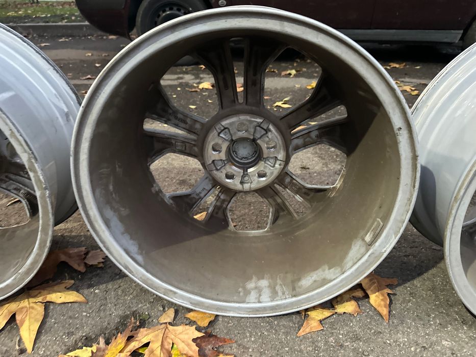 Оригінальні диски Land Rover 18” з датчиками TPMS