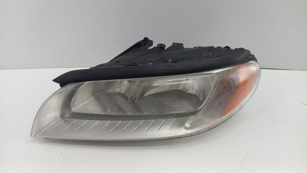 Фара левая Volvo V70 2007-2016 31214351