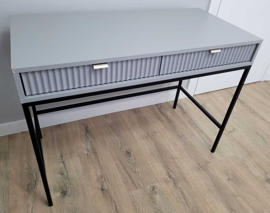 Elegancka toaletka – szara | czarne nogi | złote uchwyty