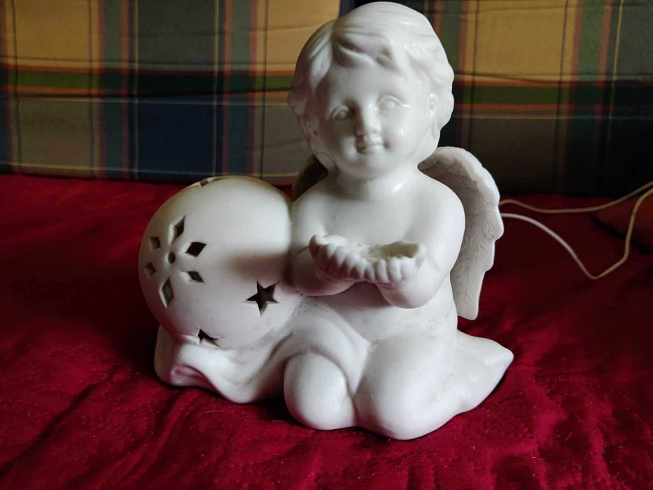 Porcelain Angel425472529804175361