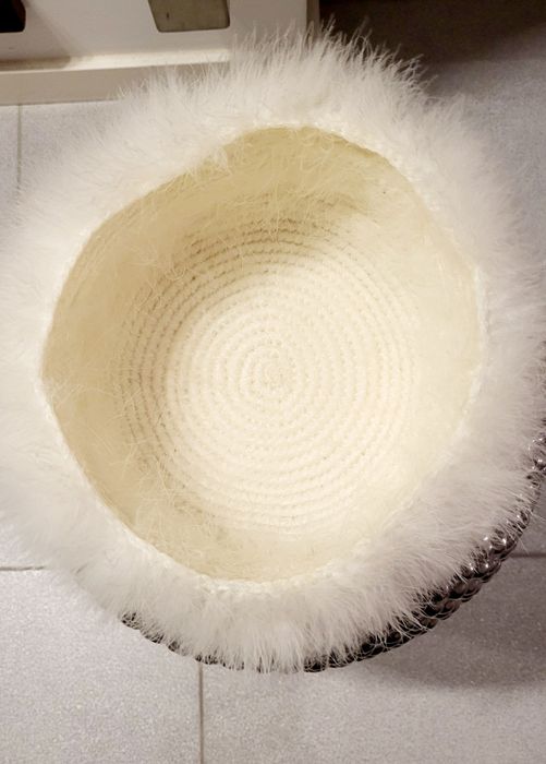 Toczek z piórek strusia