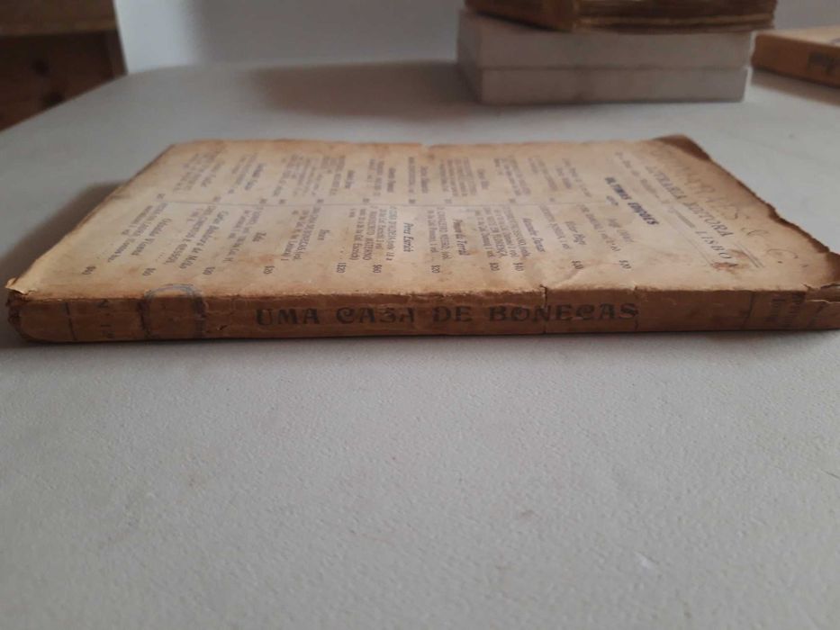 Livro- Ref PART-1 - Uma casa de Bonecas