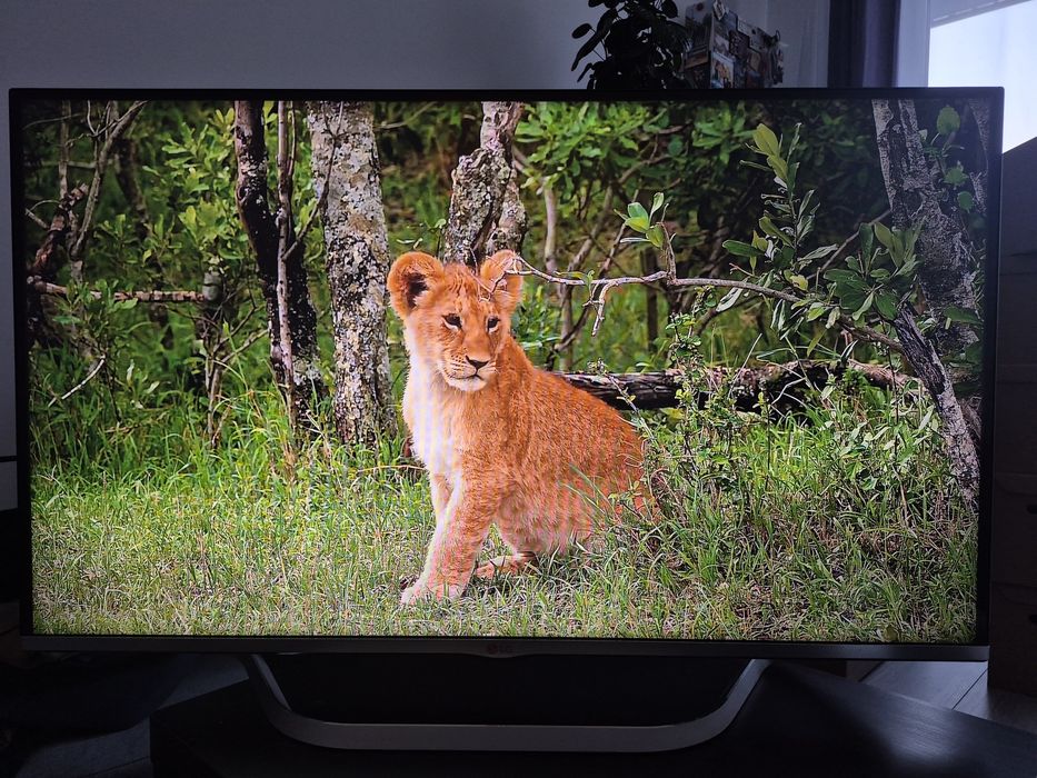 Telewizor LG 42LB700V