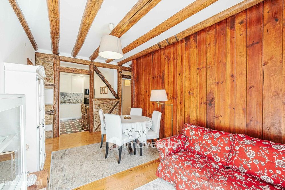 Apartamento T2 remodelado, no coração de Lisboa, em Alfama