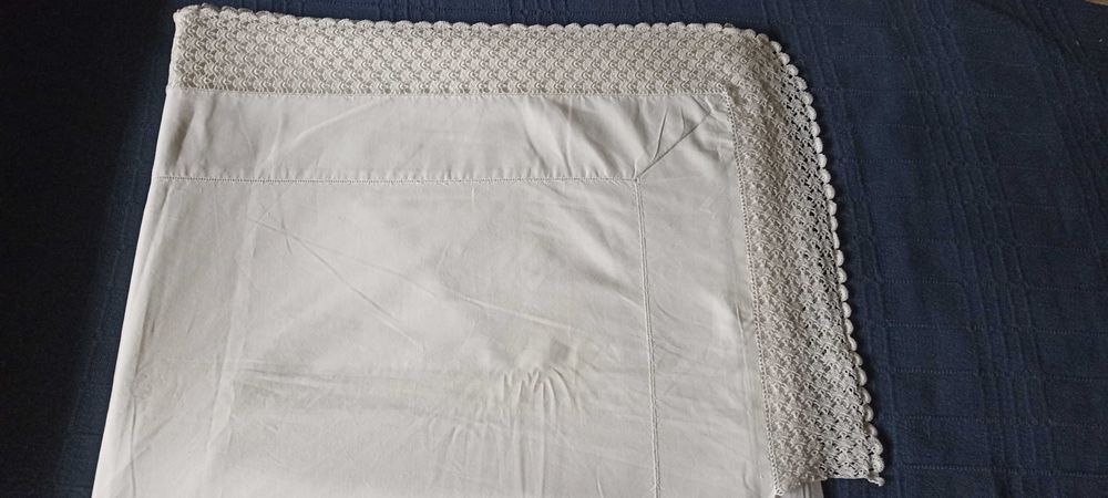 Lençol de cama casal com renda