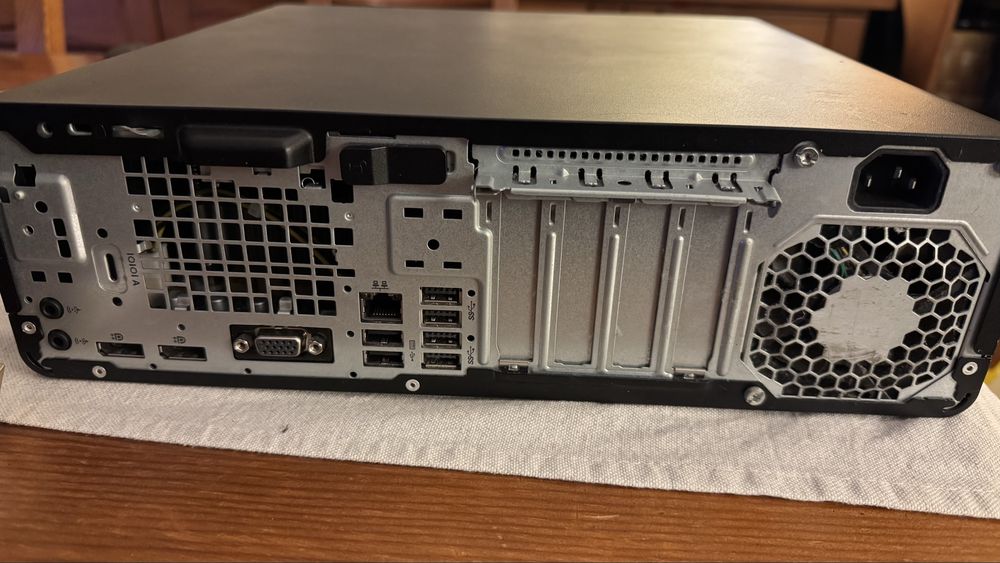 Desktop HP EliteDesk 800 G3 SFF i5 - 16GB Ram - SSD 240GB