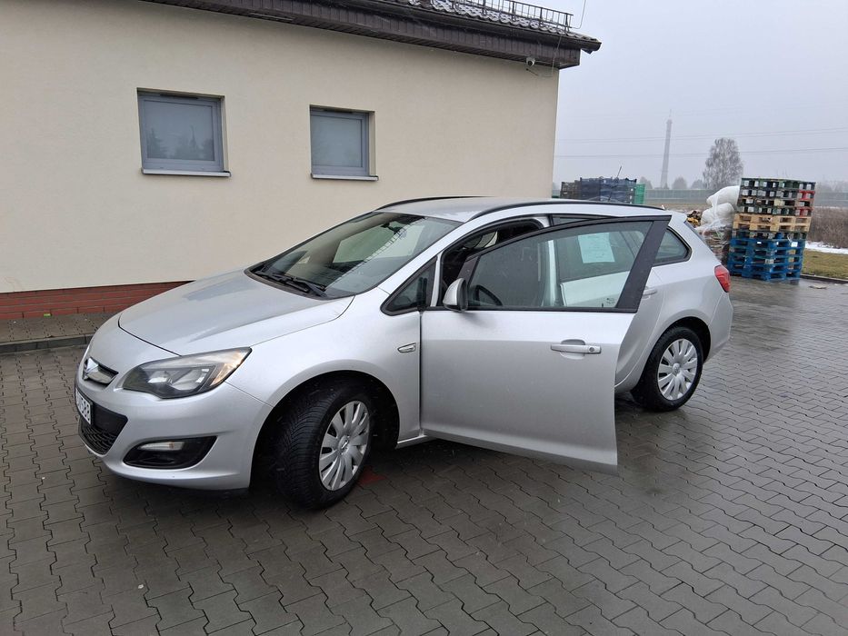 Opel Astra J 2014 benzyna +LPG