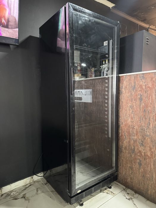 Vitrine Refrigerada Comercial Metro Professional 347L – Excelente Estado