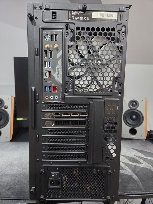 Komputer do gier RTX 4070 SUPER R5 7600X