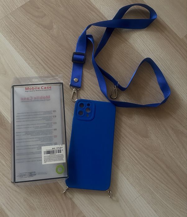 Синий силиконовый чехол с ремешком/шнурком на iPhone 11 Pro Max (новый)