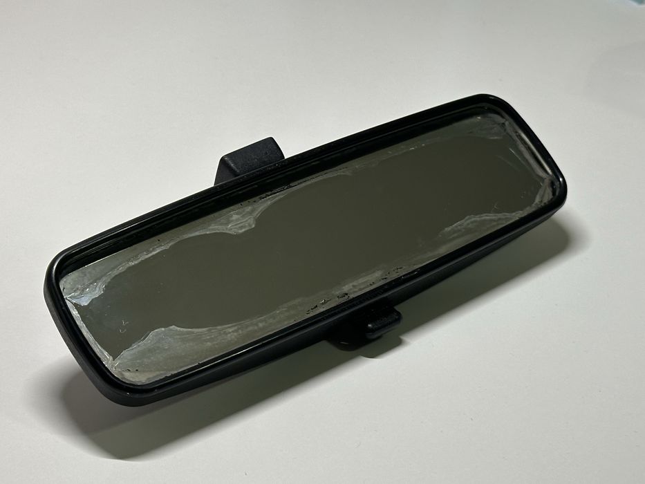 Оригінальне веутрішнє дзеркало заднього виду Dacia Sandero 1