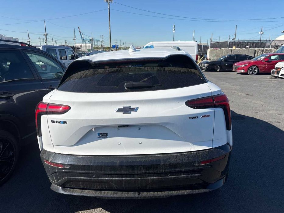 Разборка автомобиля на запчасти Chevrolet Blazer EV. Блэйзер Электро