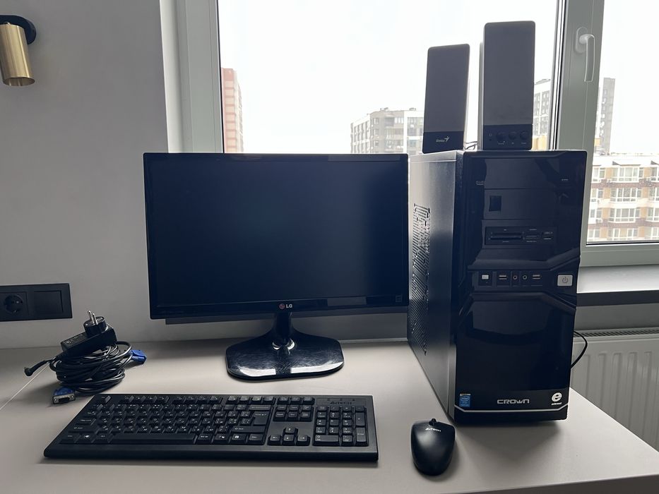 Комп’ютер з монітором LG + колонки + клавіатура + мишка