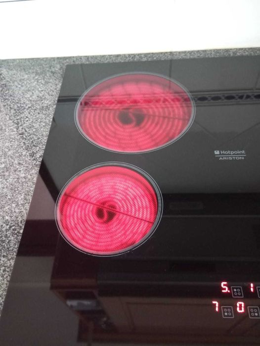 Placa vitrocerâmica Hotpoint Ariston