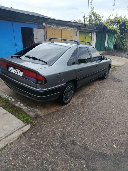 Renault Safrane.