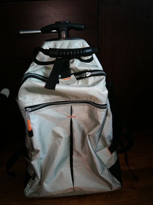 Trend Line Plecak Tornister na kółkach do szkoły szary czarny