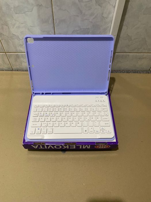Чехол для iPad клавиатура Bluetooth чохол клавіатура keyboardcase 10.2