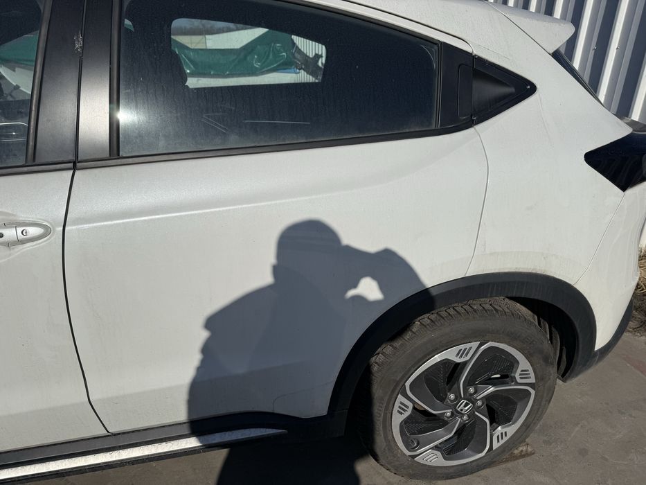 Продам крила крило хонда мн в honda mnv