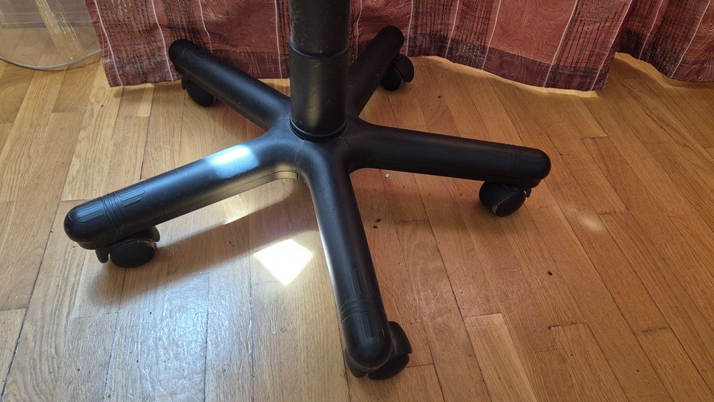 Крісло на колесах