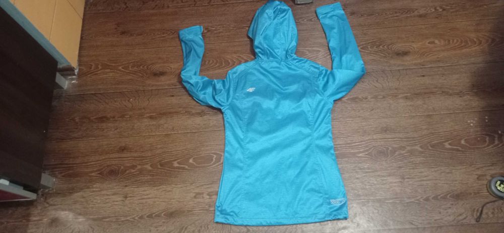 Kurtka Softshell 4F S ( XS ?) damska jesienna do biegania