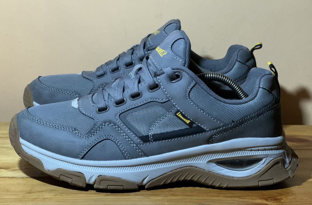 Оригінальні кросівки Landrover. Розмір 42(27 см)