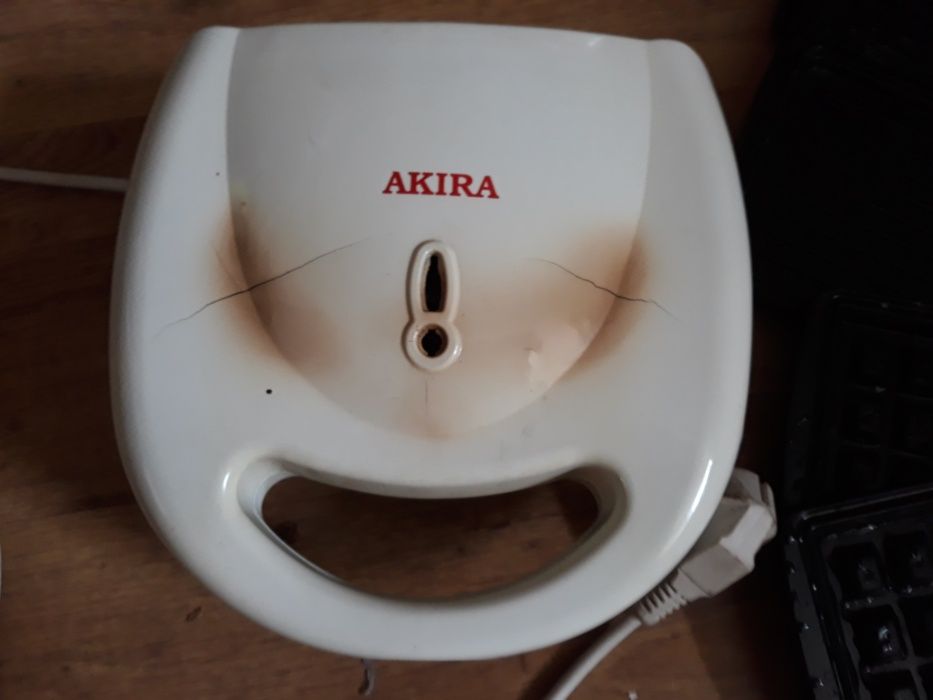 Arika opiekacz 700W
