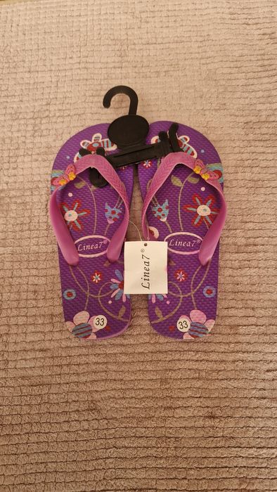 Chinelos NOVOS criança 30 / 31 / 33