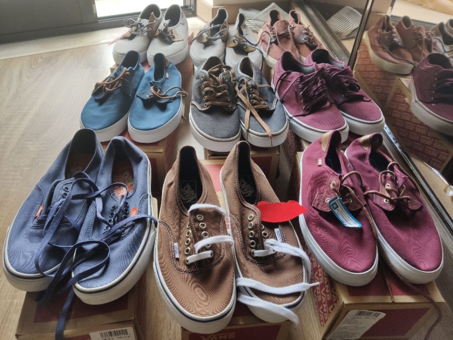 Ténis VANS Originais NOVOS com etiqueta 40.5/41