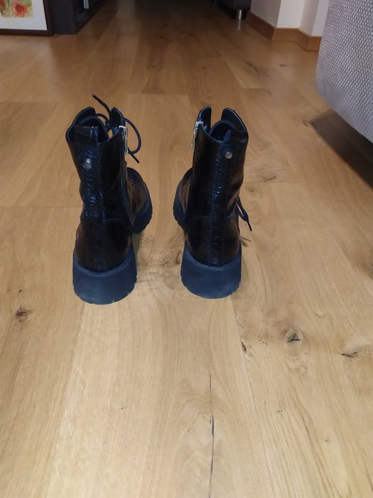 Trapery glany skóra naturalna buty czarne no 38