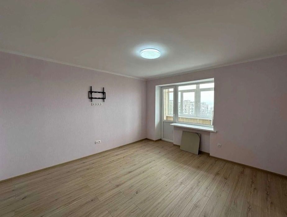 ВІД ВЛАСНИКА!Продаж великогабаритної квартири,2кім,вул Дунайська