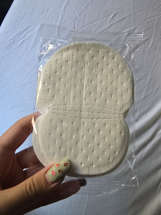 Samoprzylepne wkładki chłonące pot