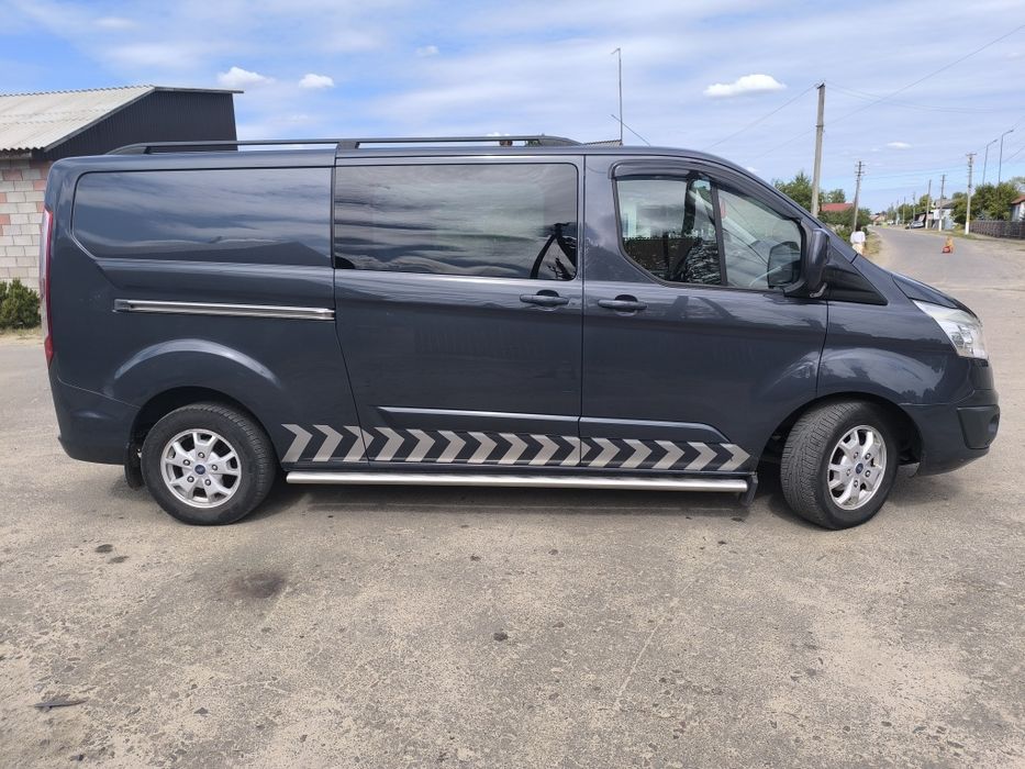 Авто продаж Форд  Кустом