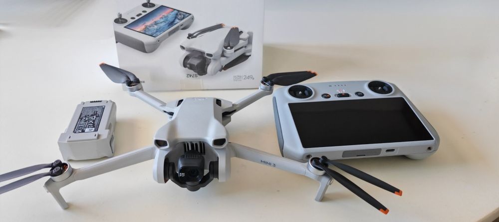 Dron dji mini 3 + rc nowy 2 lata gwarancji