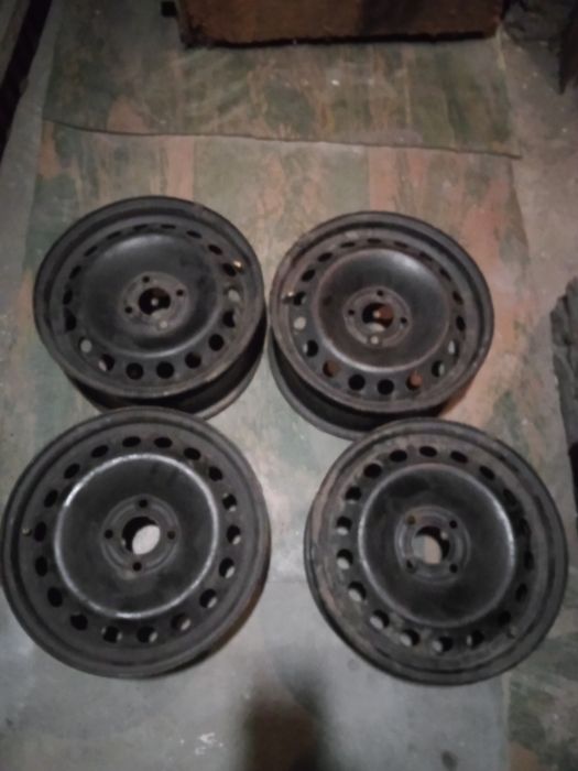 Używane stalowe felgi 15 4x100 renault Megan2 komplet 150zł