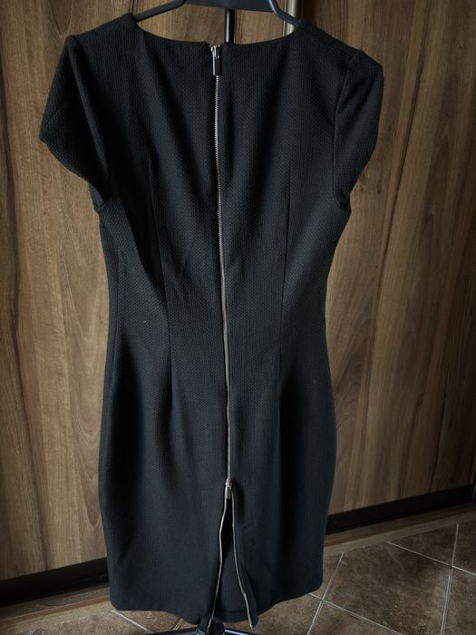 Sukienka z Długim zamkiem,elegancka
