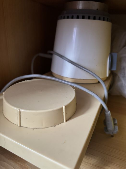 Uniwersalny robot kuchenny KM8 8  -osiem urządzeń w jednym