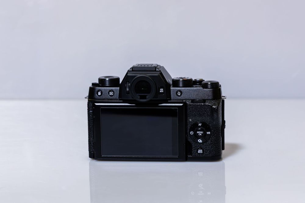 FujiFilm X-T100 + Obiektyw 15-45 Komplet Idealny Stan + dużo dodatków
