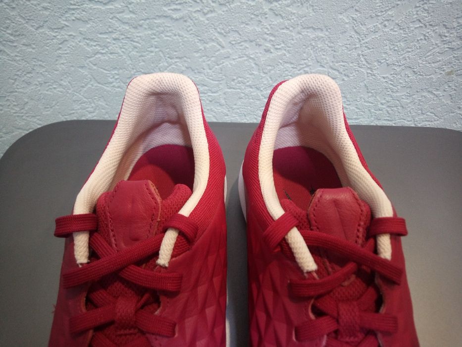 Футзалки сороконожки Nike