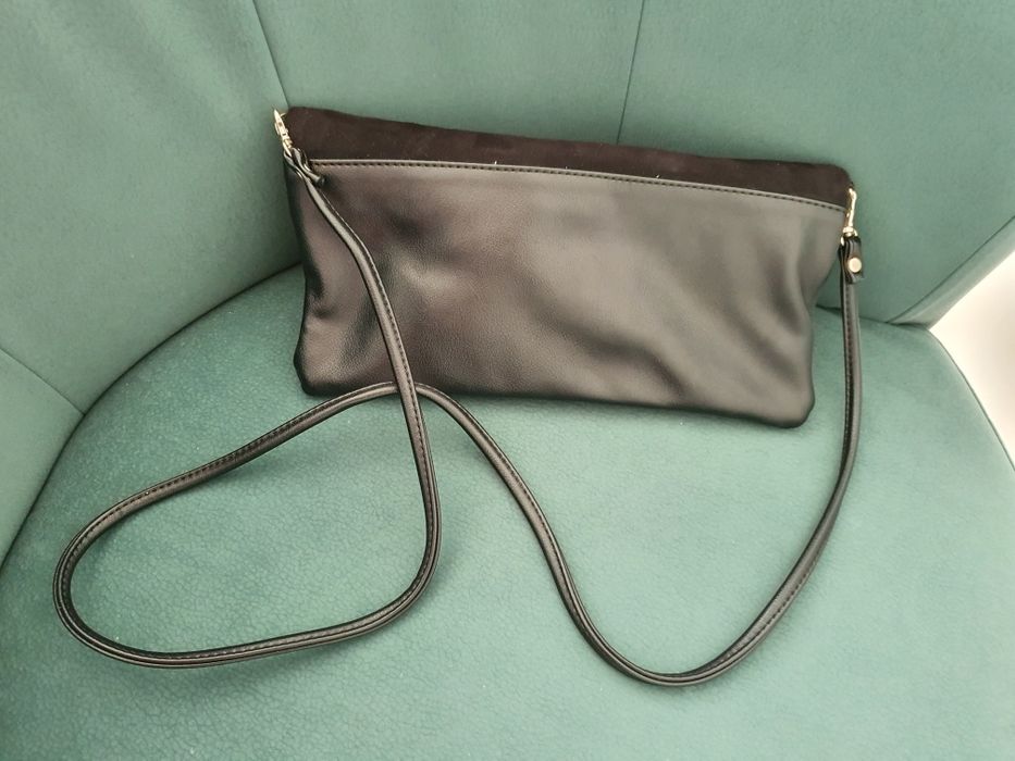 Czarna kopertowa torebka Aldo