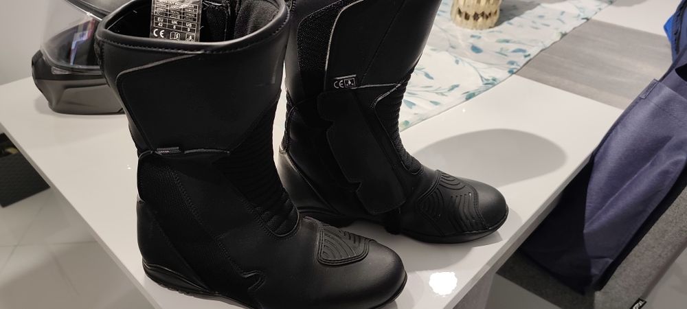 Equipamento mota capacete, botas, calças e casaco (ideal para iniciant