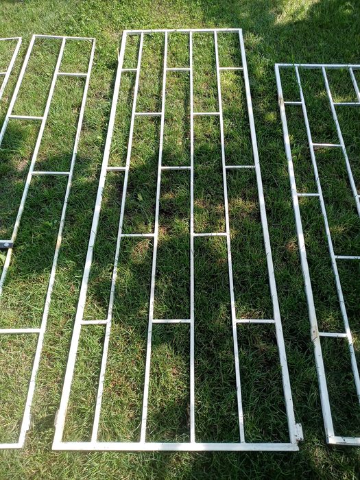 Продам металеві конструкції з квадрату